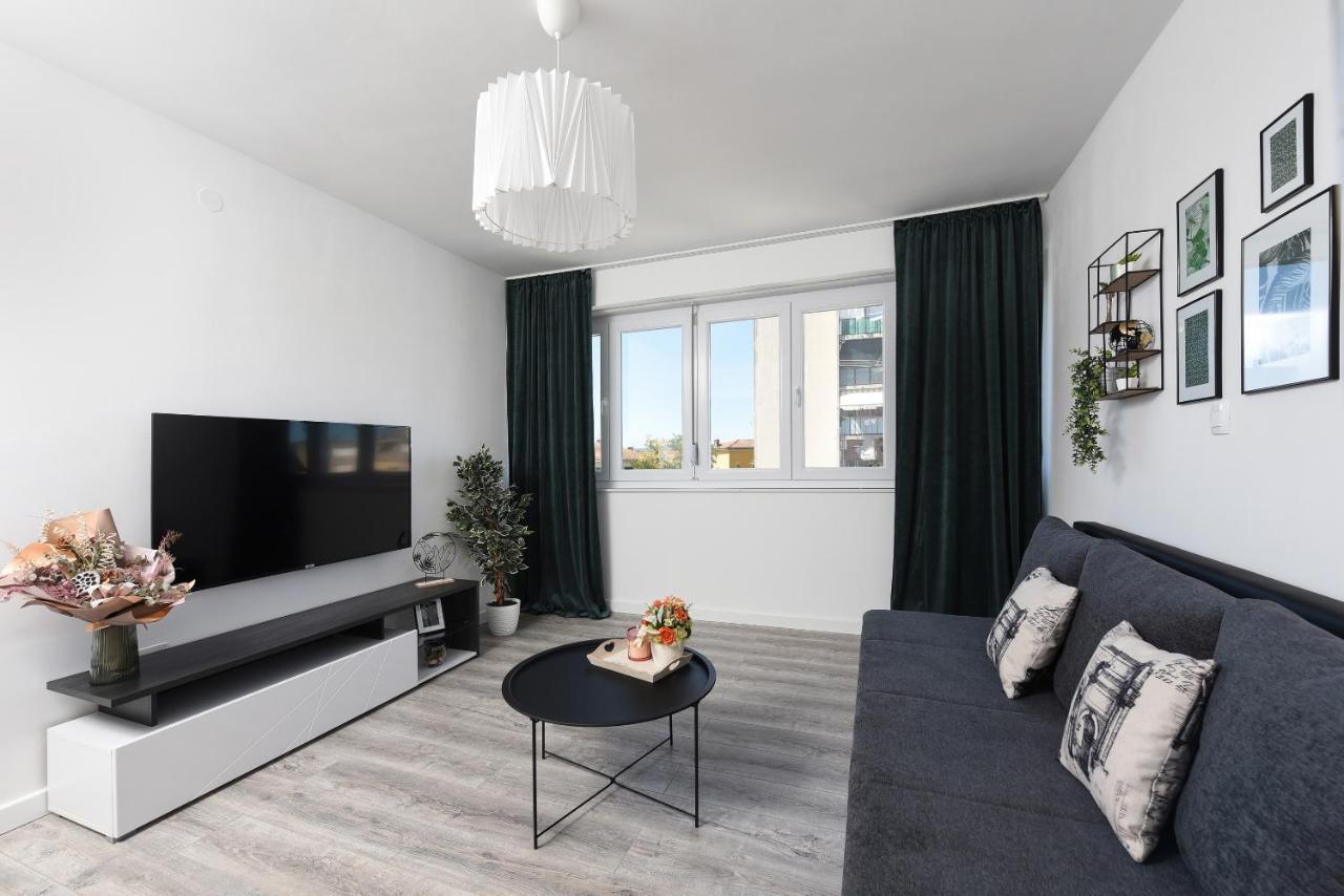 Niko Apartament *
